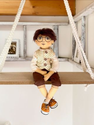 Pomůžete mi vybrat jméno pro tohoto krasavce? 🍂😍 #panenka #rucniprace #sberatelstvi #ceskatvorba #handmadedolls...