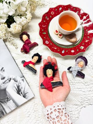 Jaký drobný dárek pro kamarádku nebo maminku? Pokud jsou tyto ženy zdobné a mají rády různé doplňky, tak se jim určitě...